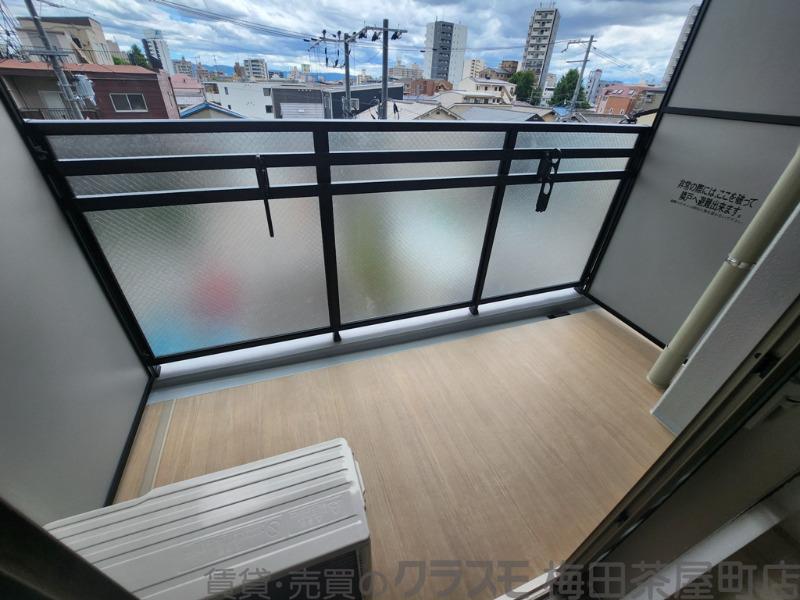 23/30 バルコニー