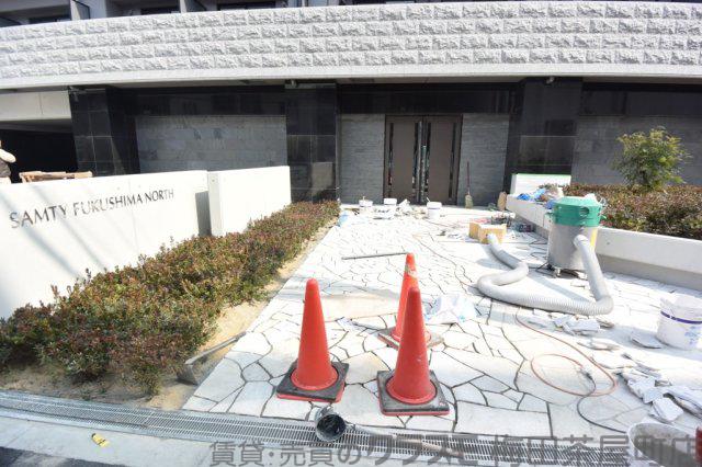 22/23 エントランス