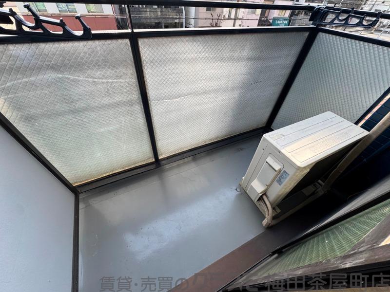 21/30 バルコニー