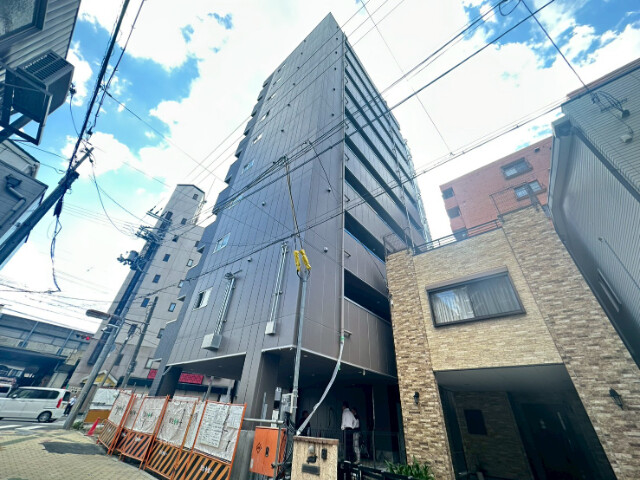 21/30 エントランス