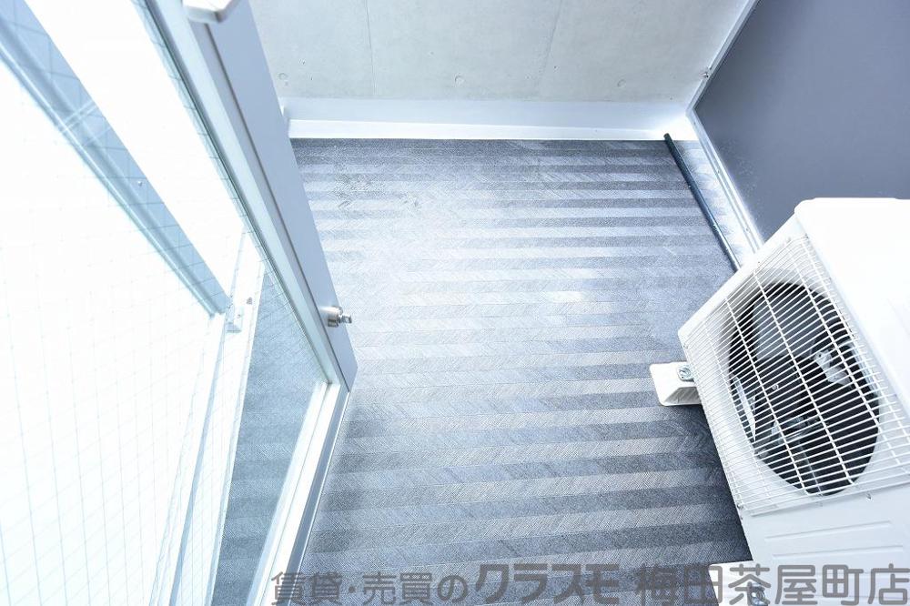 21/30 バルコニー