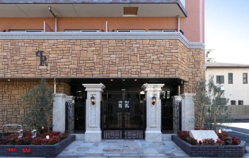 15/28 エントランス