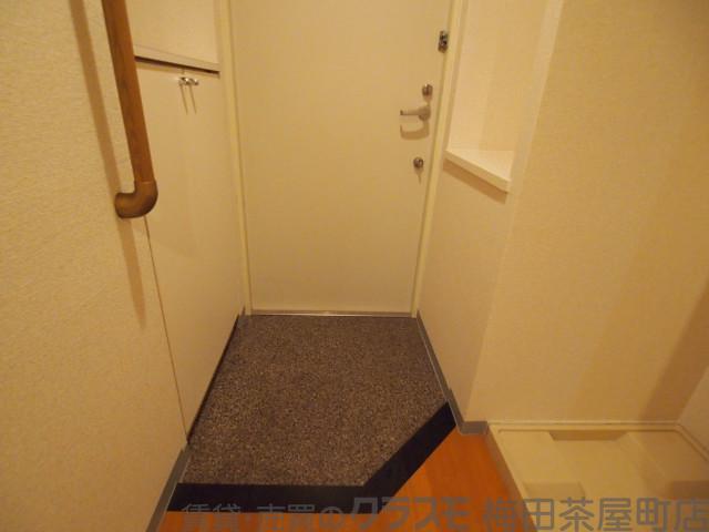 14/30 玄関