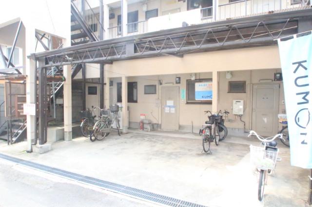 21/29 エントランス