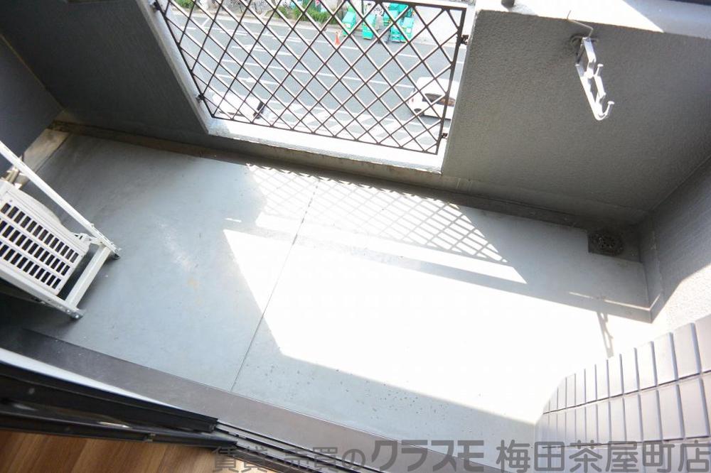 21/30 バルコニー