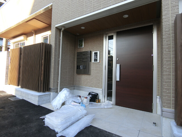 2/4 エントランス