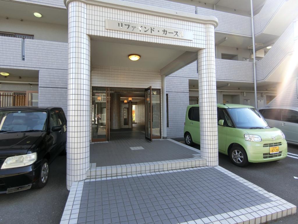 26/30 エントランス