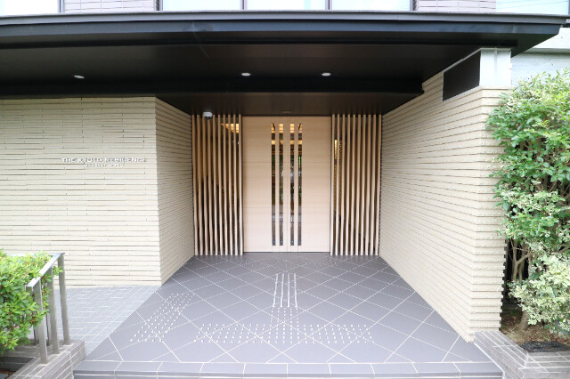 2/3 エントランス