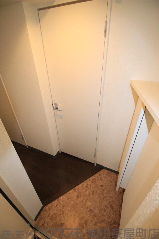 14/30 玄関