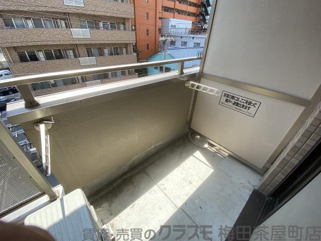 23/30 バルコニー