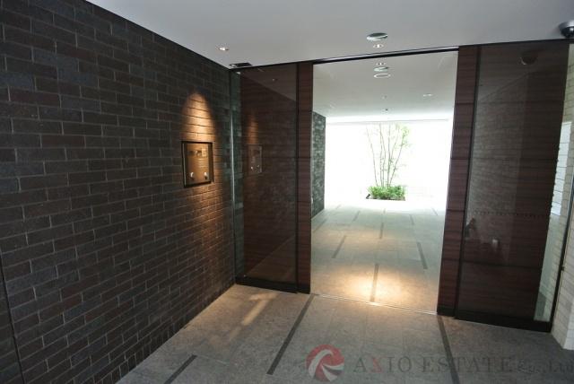 20/23 エントランス