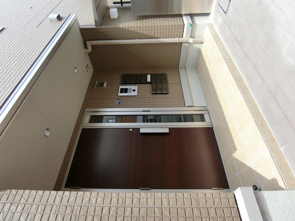 3/4 エントランス