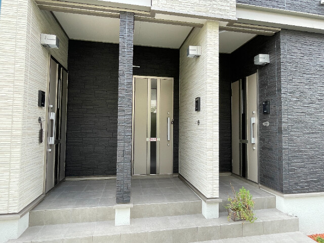 26/30 エントランス