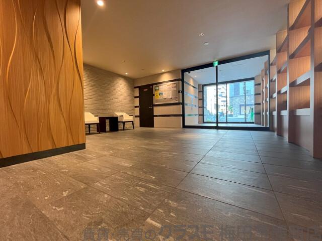 28/30 エントランス