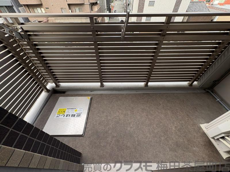 21/30 バルコニー