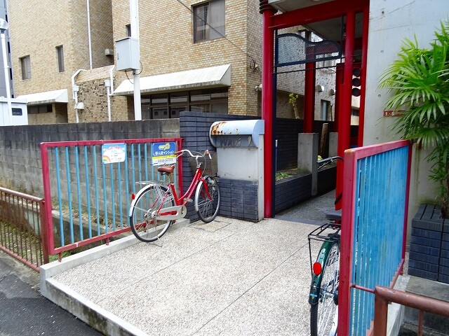 21/28 エントランス