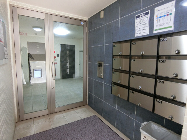 26/30 エントランス