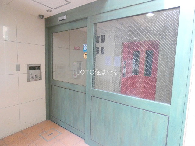 19/25 エントランス