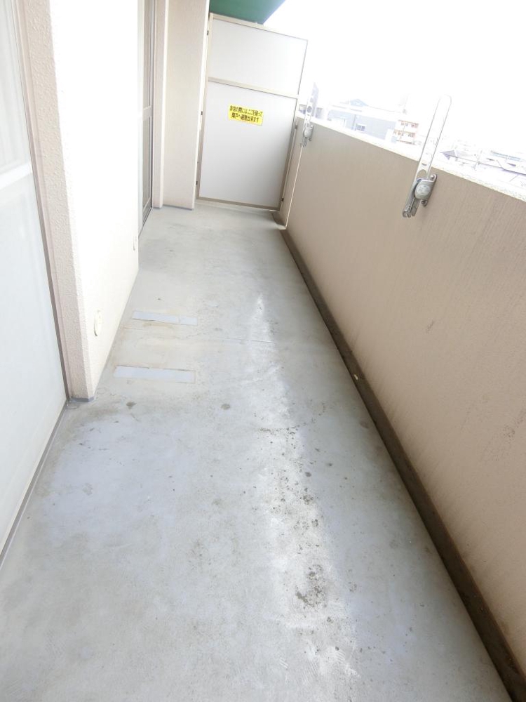 19/30 バルコニー