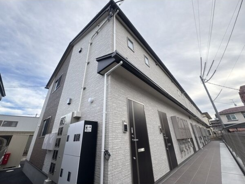 19/27 エントランス