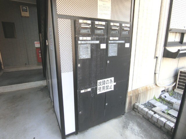 25/30 エントランス