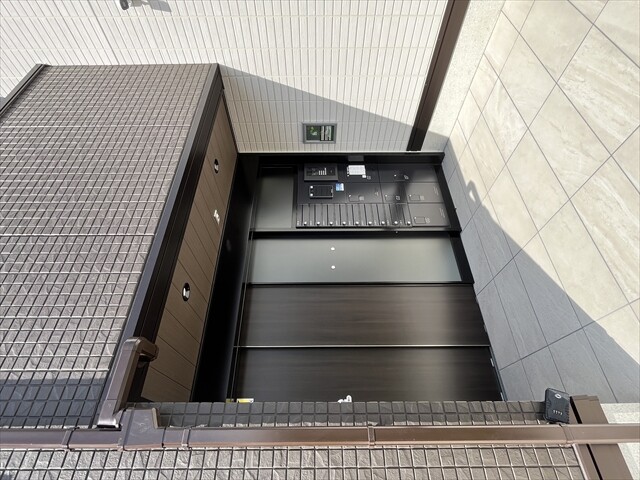 2/4 エントランス