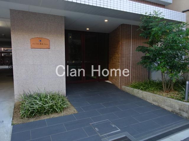 22/30 エントランス