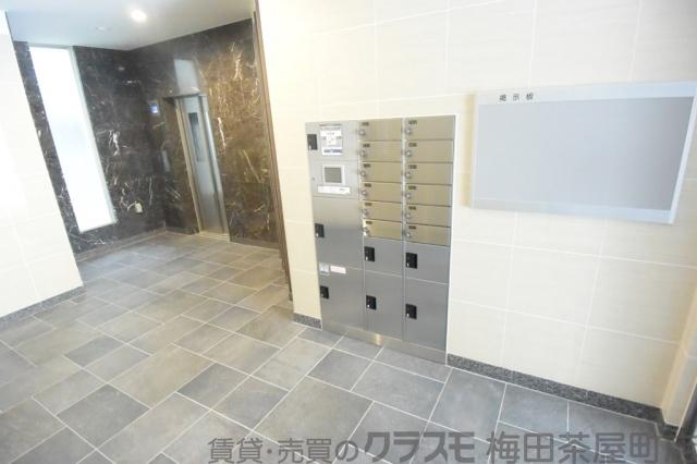 21/26 エントランス