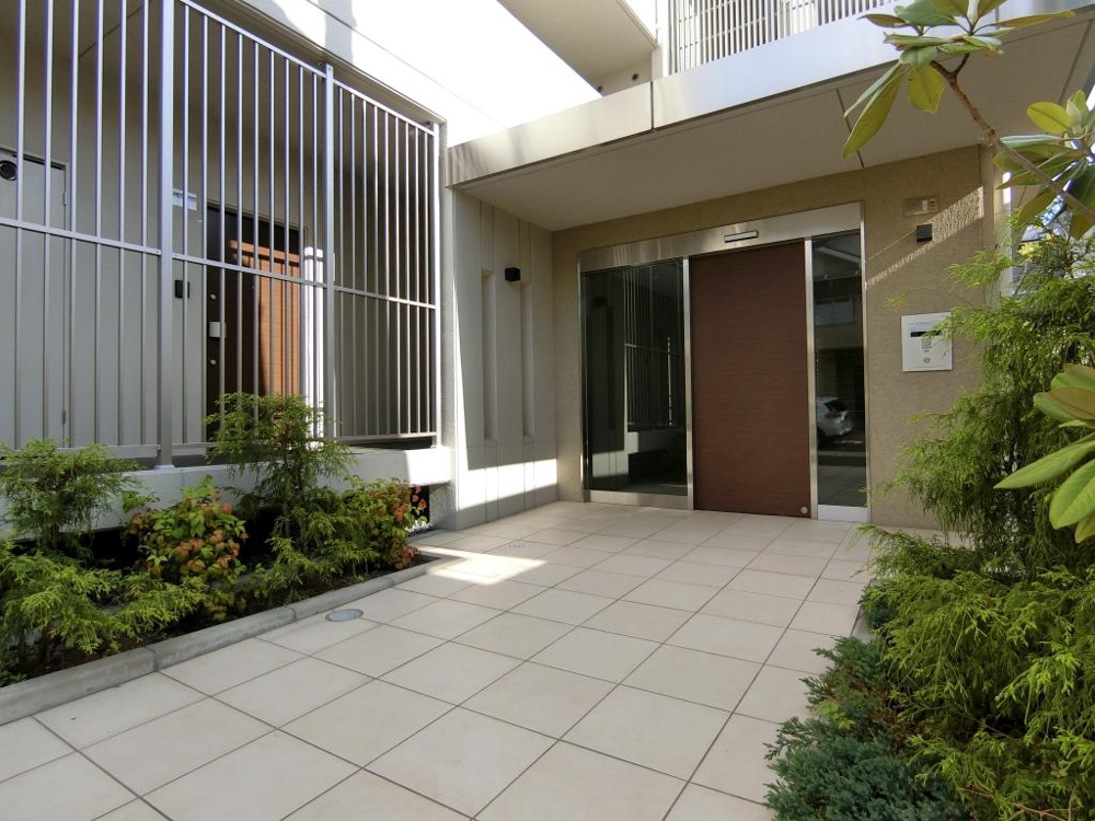 3/5 エントランス