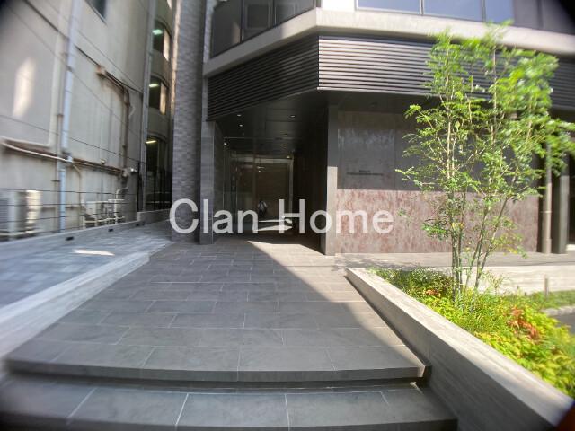 25/30 エントランス