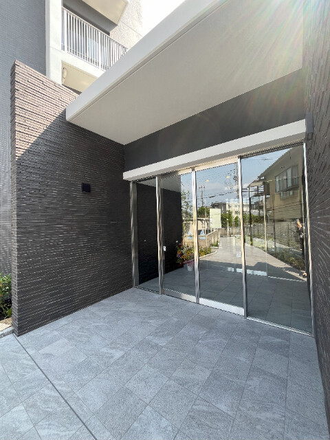 28/30 エントランス