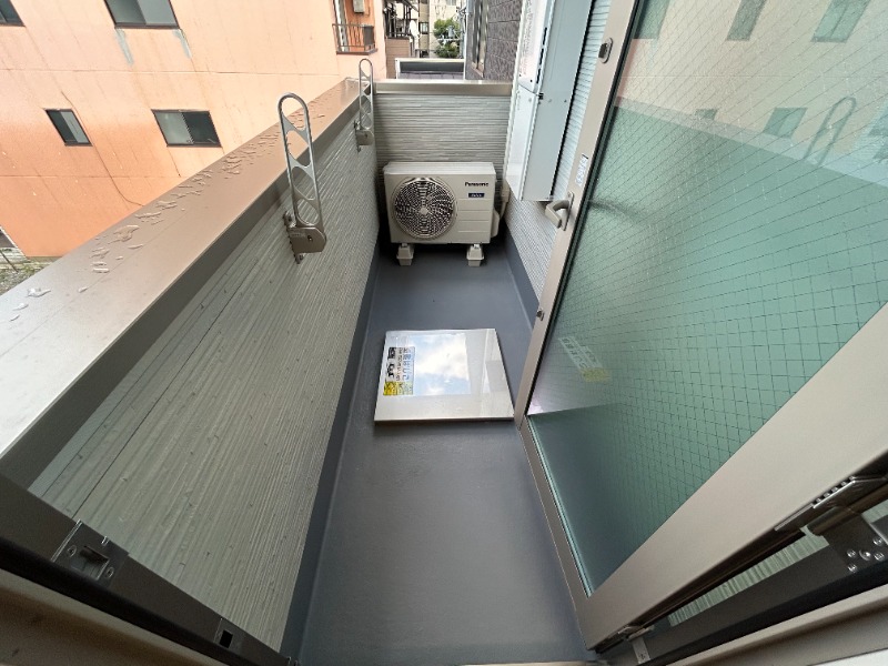 23/30 バルコニー