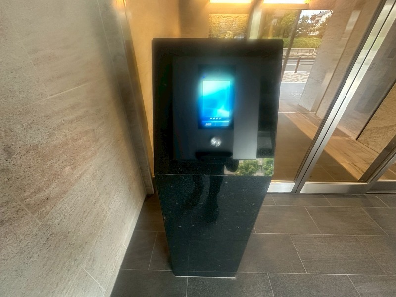 26/30 エントランス