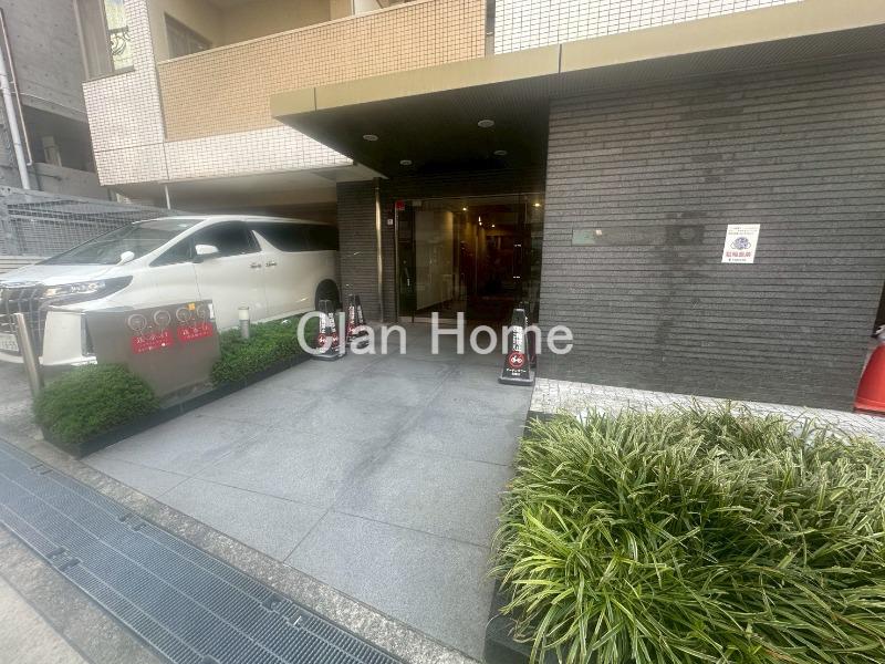 28/30 エントランス