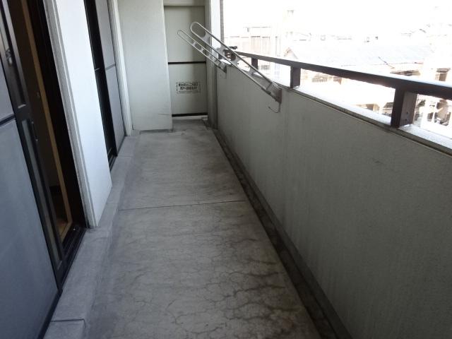 25/30 バルコニー