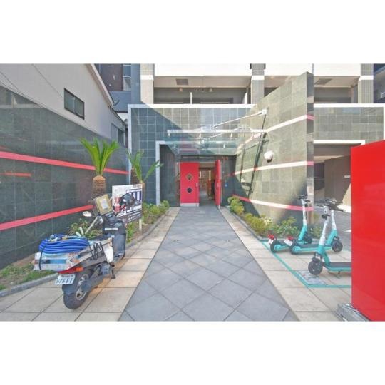 15/21 エントランス