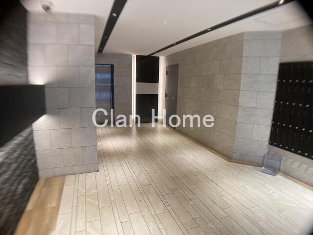 26/30 エントランス