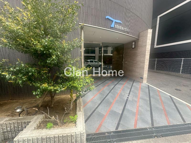 23/29 エントランス