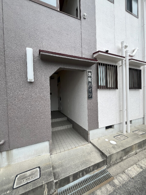 27/30 エントランス