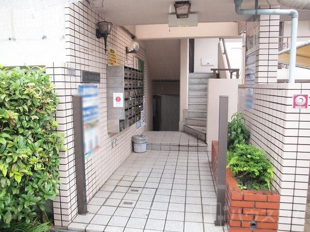 26/30 エントランス