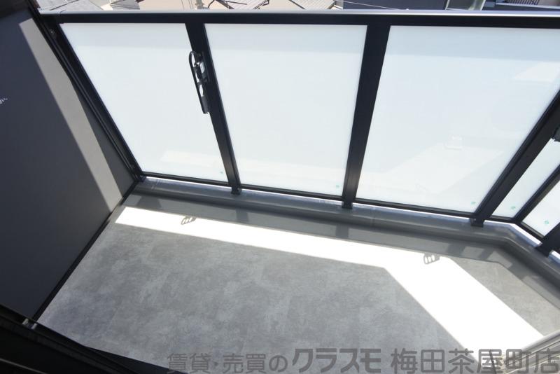 23/30 バルコニー