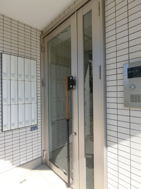 23/25 エントランス