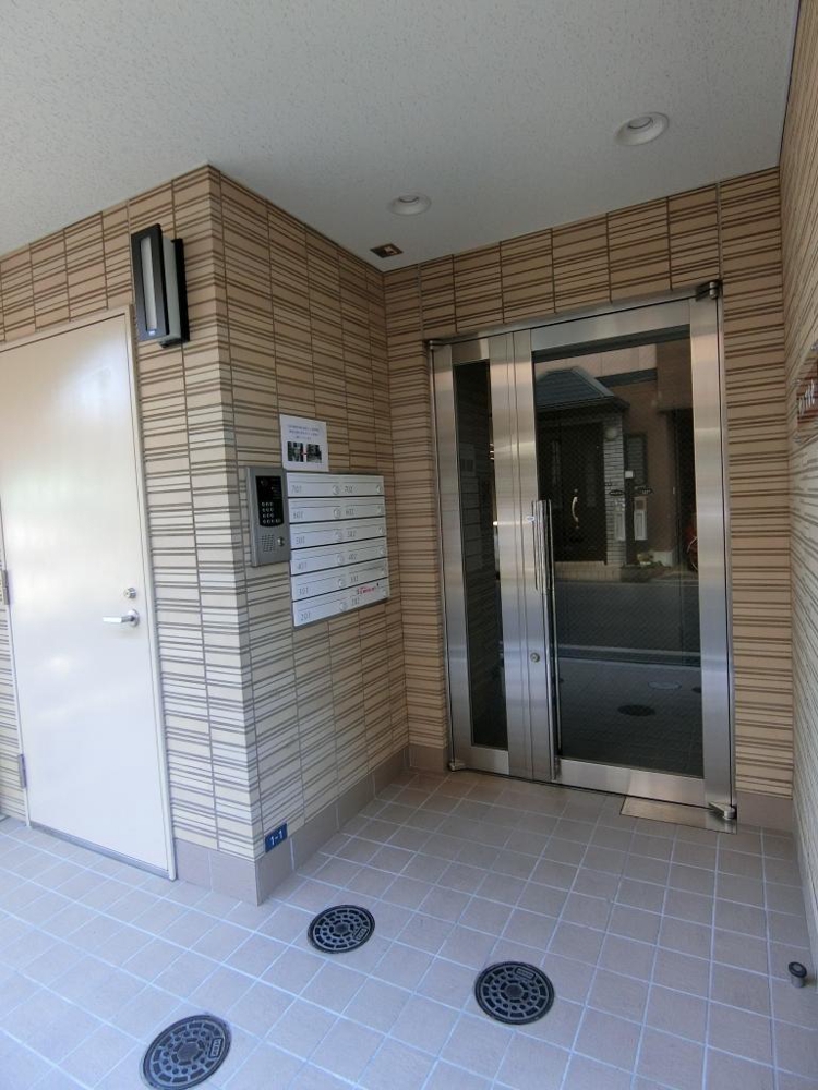 3/7 エントランス