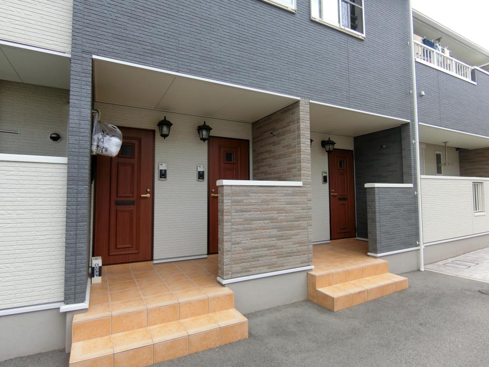 27/30 エントランス