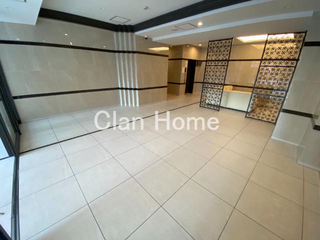 30/30 エントランス