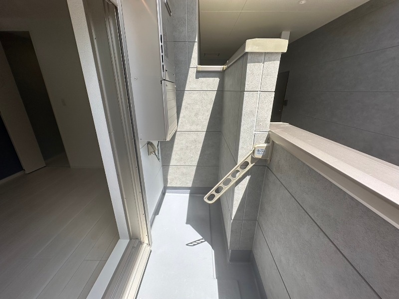 21/28 バルコニー