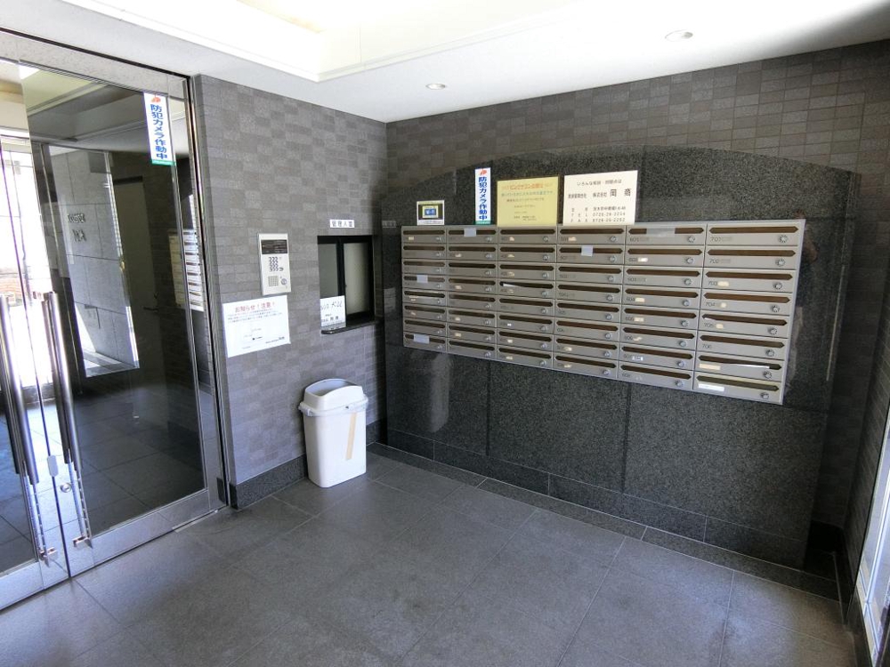 25/30 エントランス