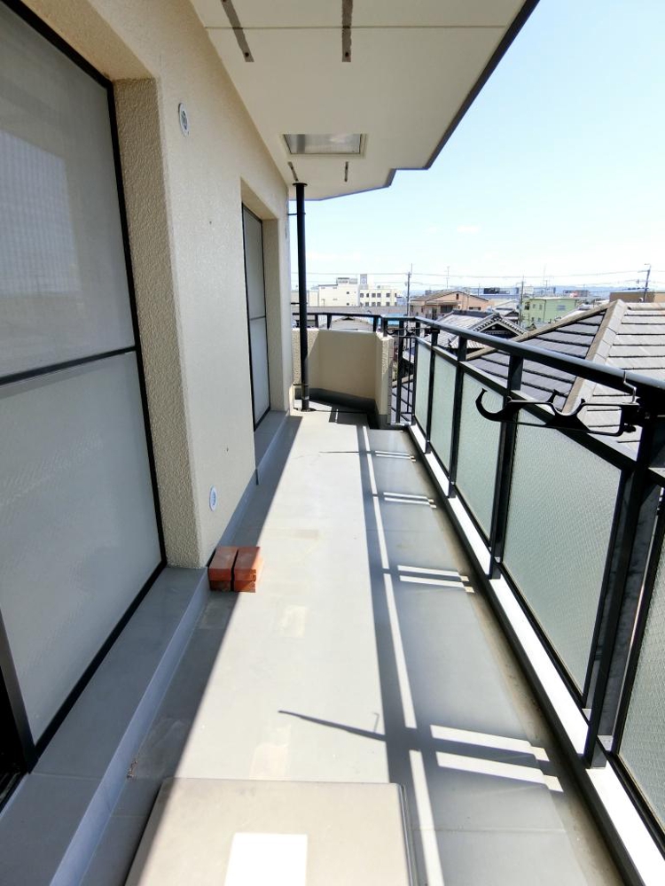 21/30 バルコニー