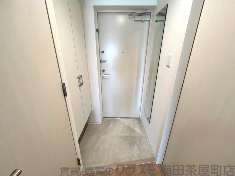 14/30 玄関
