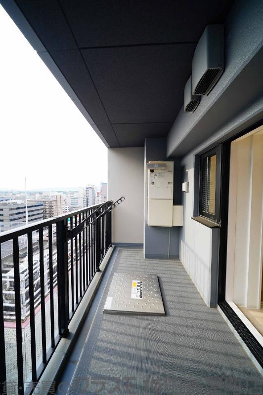 21/30 バルコニー